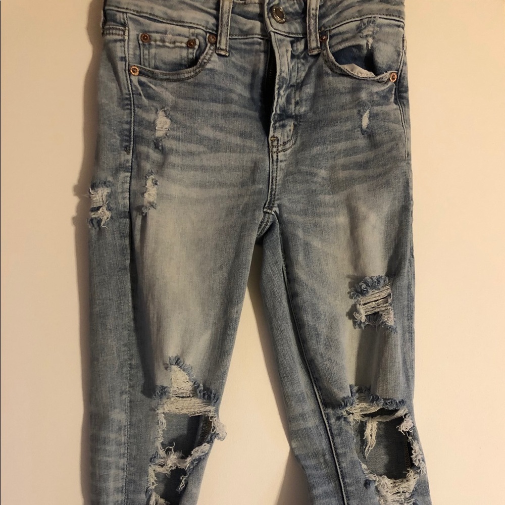 ⭐️ AMERICAN EAGLE LIGHT WASH JEANS ⭐️